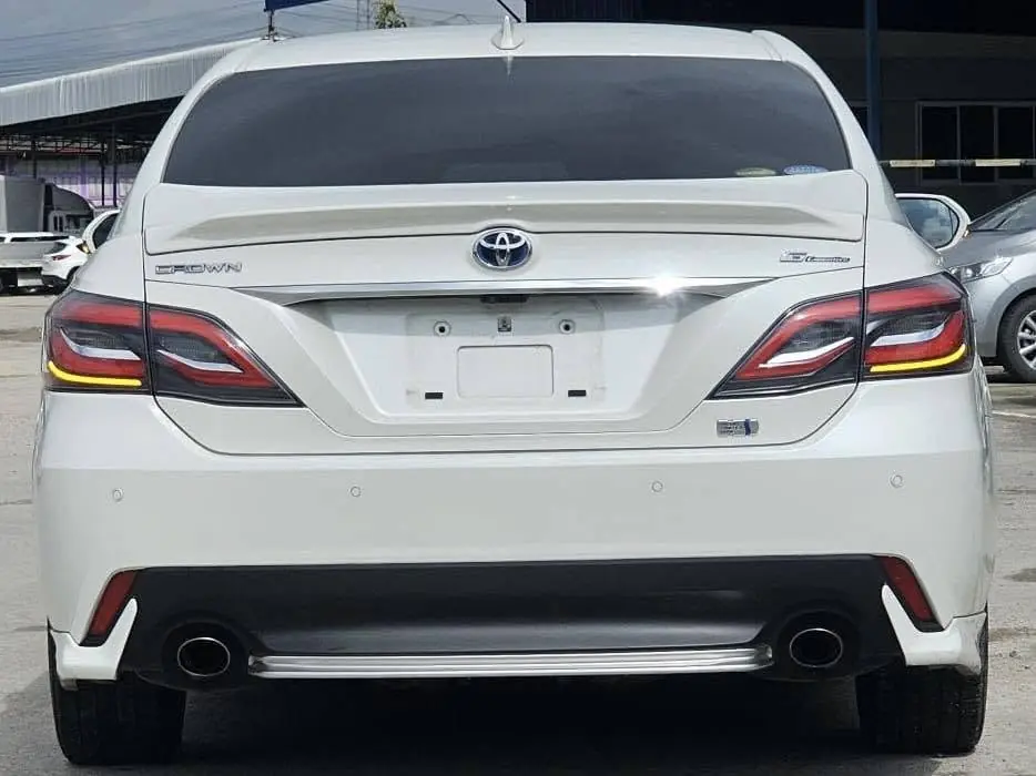 Toyota Crown G Hybrid 2018